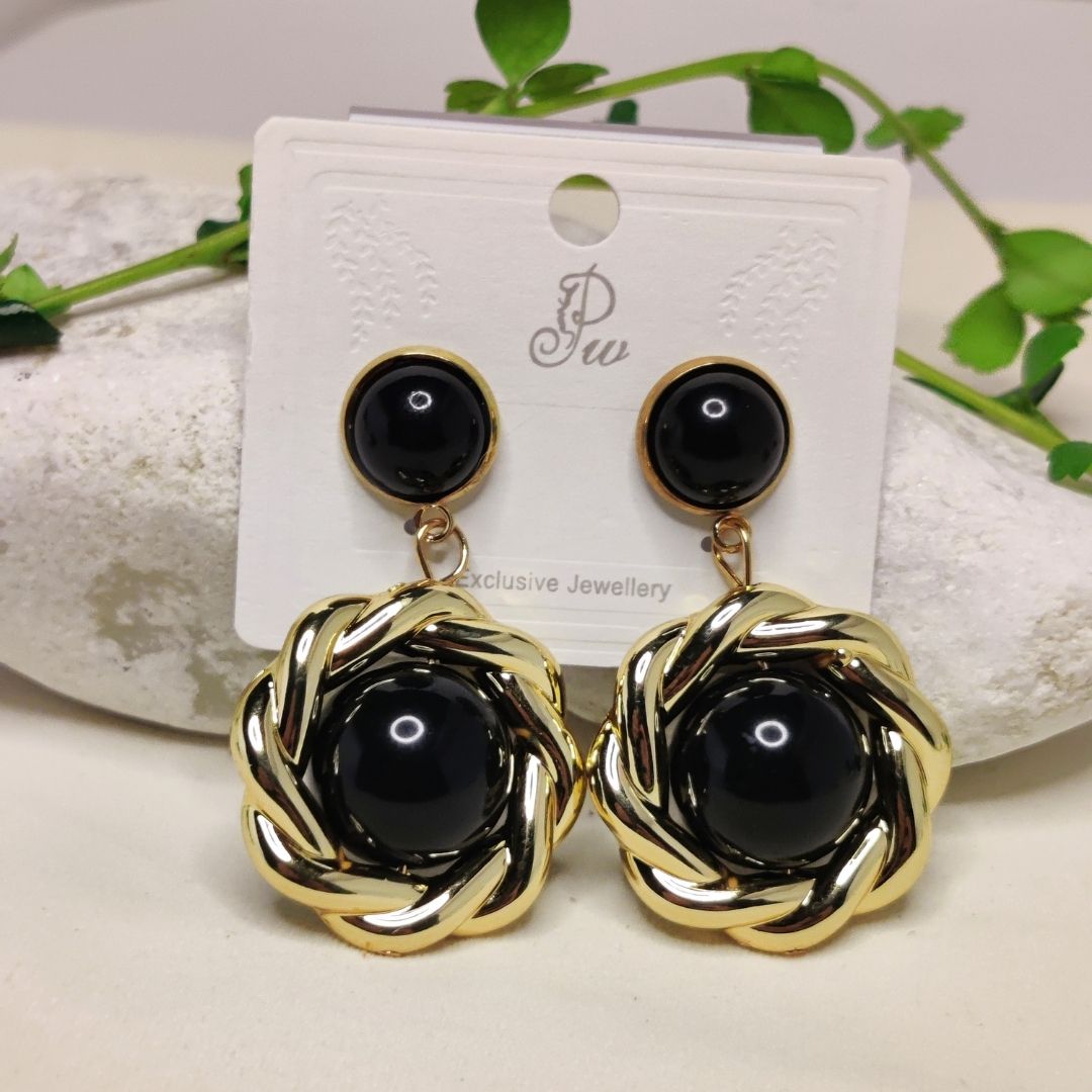 Golden Eclipse Earing
